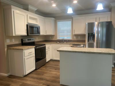 Photo 5 of 15 of home located at 385 Southhampton Blvd Auburndale, FL 33823