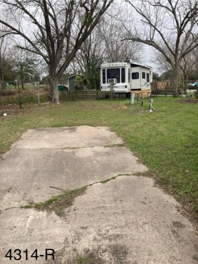 Mobile Home at 4414 Durant Ave Deer Park, TX 77536