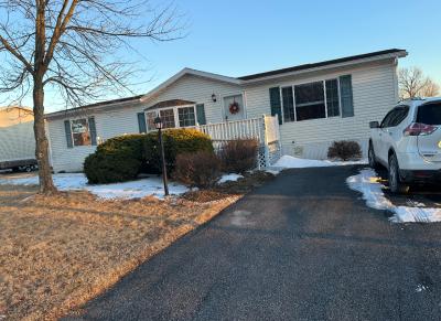 Mobile Home at 4185 Heritage Ln Walnutport, PA 18088