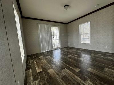 Photo 4 of 12 of home located at 335 SE Balboa Drive, Site 120 Madison, FL 32340