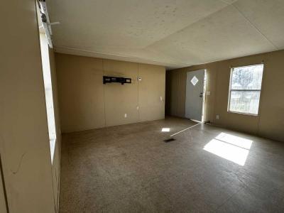 Photo 5 of 8 of home located at 335 SE Balboa Drive, Site 75 Madison, FL 32340