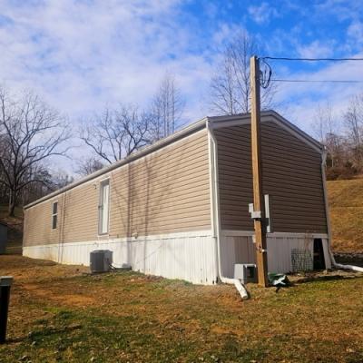 Photo 5 of 15 of home located at 264 Newbridge Rd South Charleston, WV 25309