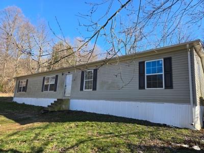 Mobile Home at 248 Pugh Mountain Rd Marion, VA 24354