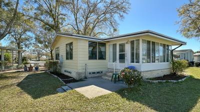 Photo 2 of 18 of home located at 626 Cedar Ln Lady Lake, FL 32159
