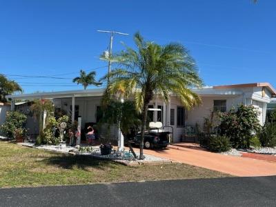 Photo 3 of 35 of home located at 3528 14th Street West #E015 Bradenton, FL 34205