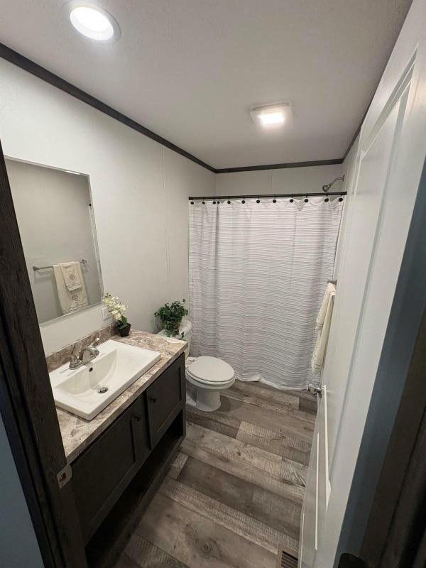 2025 COLONY E10 A32091P28  Home