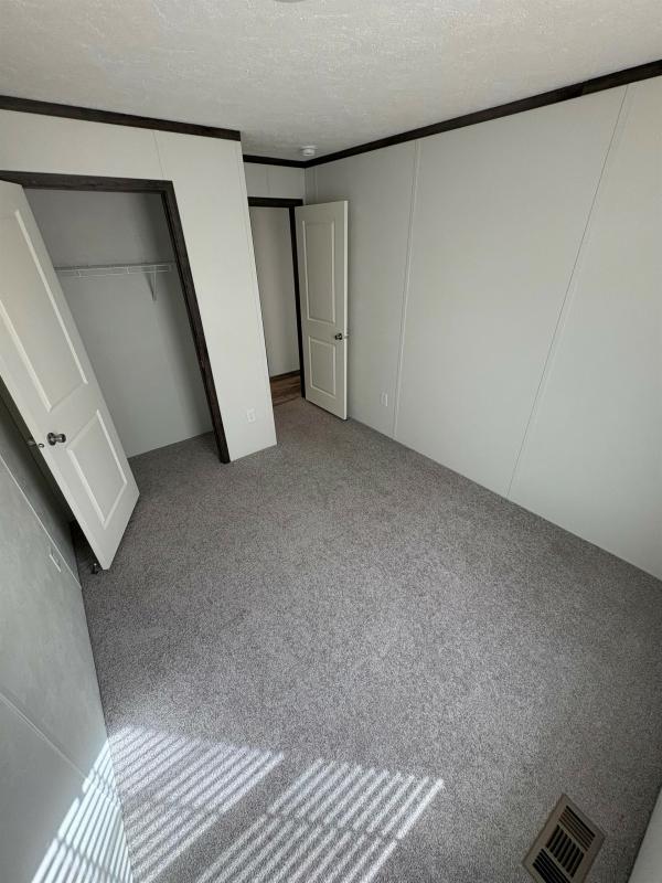 2025 COLONY E10 A32091P28  Home