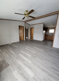 2001 Four Seasons Manufactured Home