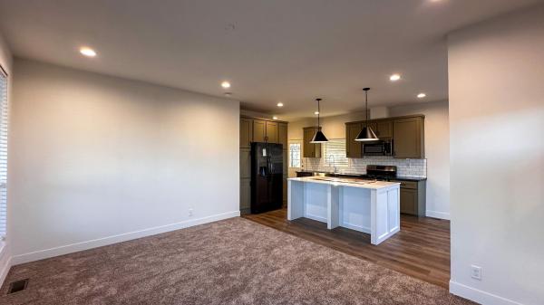 2023 Clayton HIP-2452-3A  Home