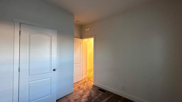2023 Clayton HIP-2452-3A  Home