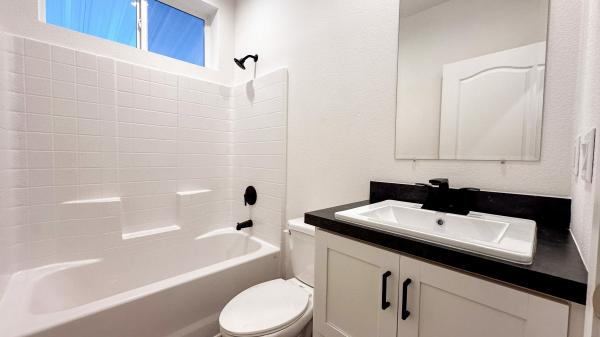 2023 Clayton HIP-2452-3A  Home