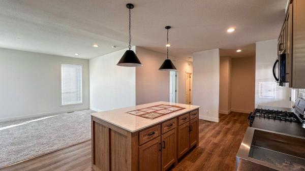 2023 71HIP28563AH23  Home