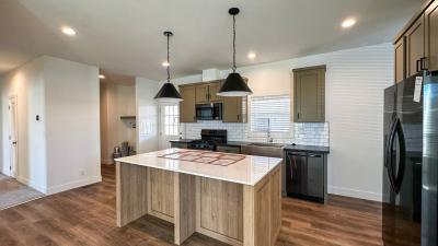 Photo 5 of 8 of home located at 1300 W. Menlo Ave. 91 Hemet, CA 92544