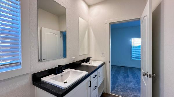 2023 Clayton 71HRR24563AH23 Mobile Home