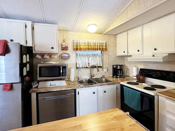 1984 SAND Manufactured Home