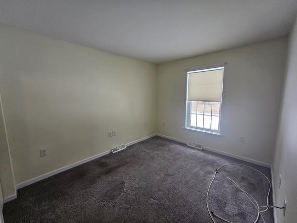 2006 Burlington 27x48 Mobile Home