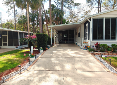 Photo 2 of 21 of home located at 8360 W. Verona Ln. Homosassa, FL 34448