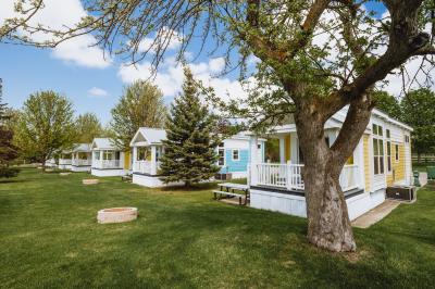 Photo 2 of 6 of home located at 5505 Charlevoix Ave Lot 011 Petoskey, MI 49770