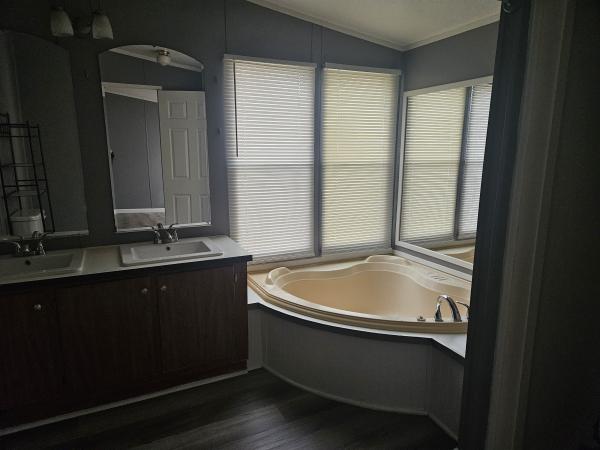 1999 Oakwood  Home