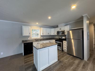 Photo 4 of 33 of home located at 36 Canary Hill  #293 Orion Township, MI 48359