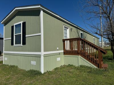 Photo 3 of 29 of home located at 111 Shady Grove #Shady111 Sanger, TX 76266