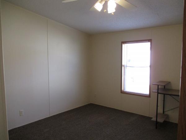 1998 Fleetwood n/a Mobile Home
