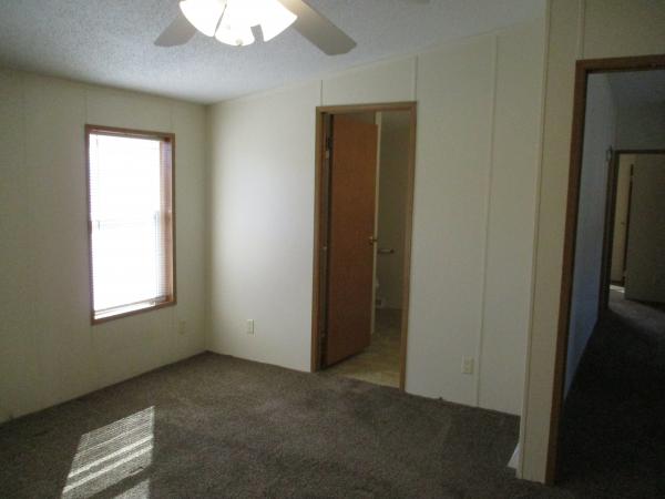 1998 Fleetwood n/a Mobile Home