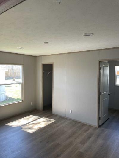 Photo 4 of 18 of home located at 1409 Rosharon Rd., #41Av Alvin, TX 77511