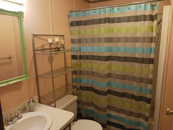 1988 Parkwood Manufactured Home