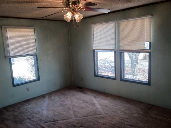 1988 Parkwood Manufactured Home