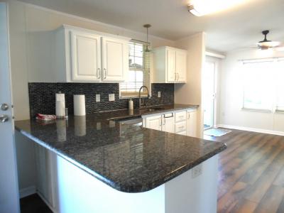 Photo 5 of 15 of home located at 1137 Tahiti Circle Davenport, FL 33897