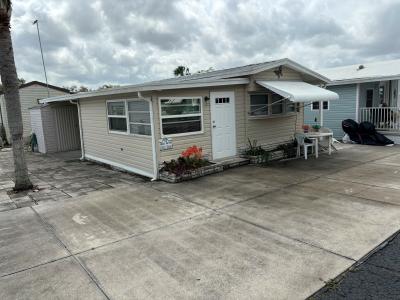 Photo 2 of 12 of home located at 37622 Elder Lane Zephyrhills, FL 33541