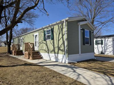 Mobile Home at 2737 Loch Lomond Dr Highland, MI 48357