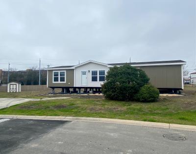 Mobile Home at 7460 Kitty Hawk Rd Site 014 Converse, TX 78109