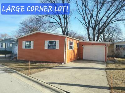 Mobile Home at 93 Parkwood Road Elgin, IL 60123