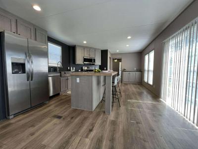 Photo 3 of 26 of home located at 201 Kathy #Ka201 Conroe, TX 77301