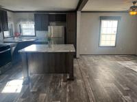 2025 EAGLE RIVER 58 LC-52G351  Home