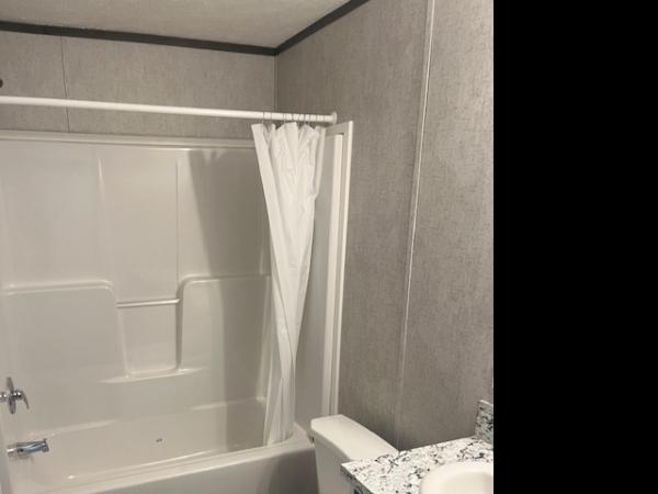 2025 EAGLE RIVER 58 LC-52G351  Home
