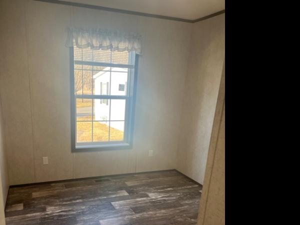 2025 EAGLE RIVER 58 LC-52G351  Home