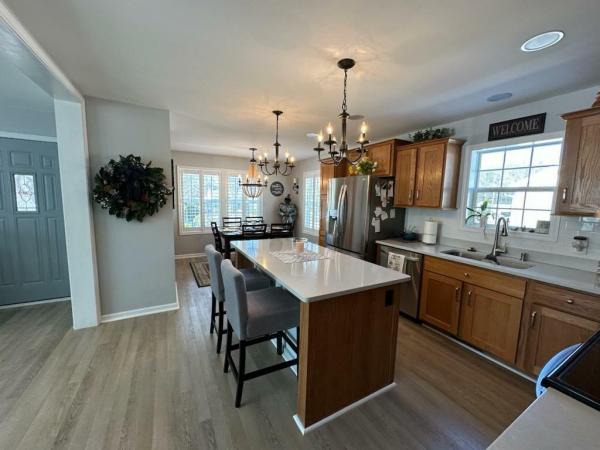 2018 Commodore Mobile Home For Sale