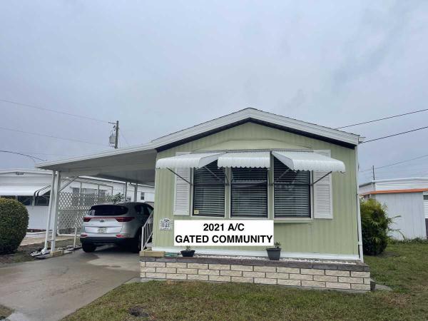 1985 SCHU 2BR/1.5BA Mobile Home