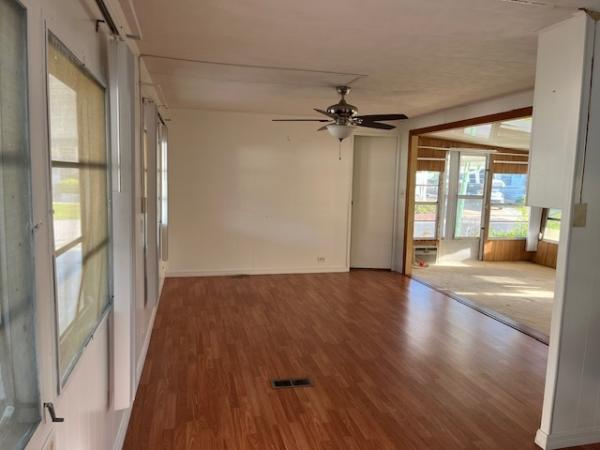 1970 RITZ Manufactured Home