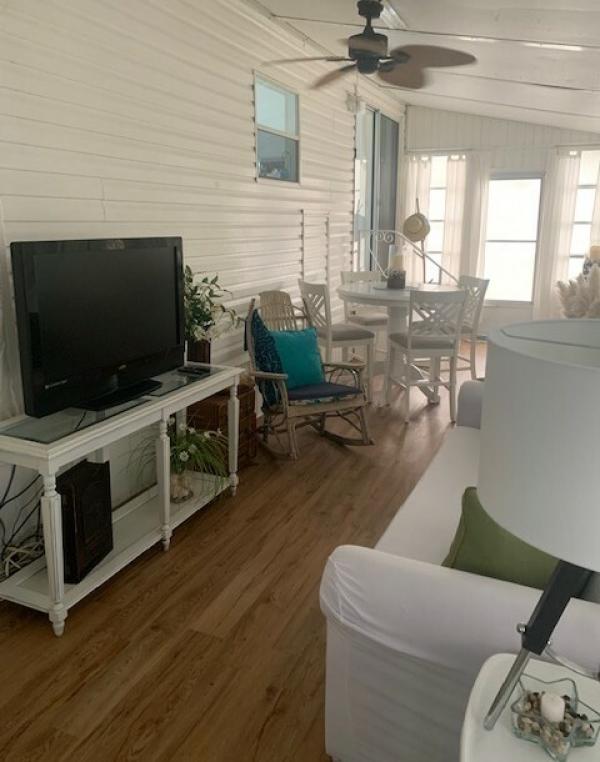 1994 Oakwood Mobile Home