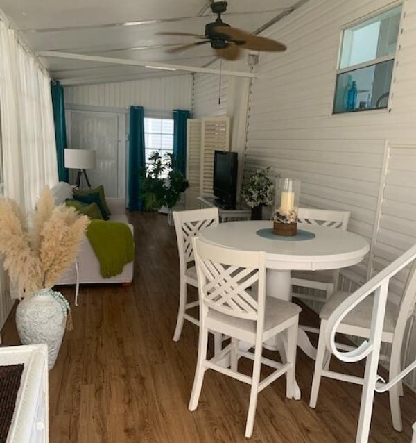 1994 Oakwood Mobile Home