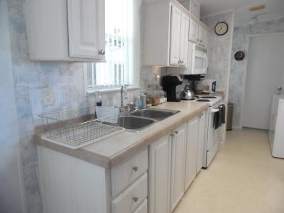 Photo 5 of 16 of home located at 529 Bahama Lane Davenport, FL 33897