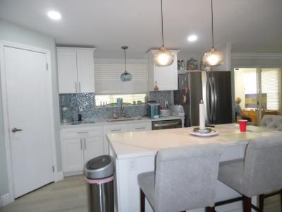 Photo 4 of 16 of home located at 445 Sunny Isle Lane Davenport, FL 33897