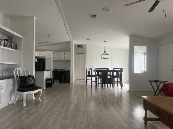 2000 Skyline B425-CT Mobile Home