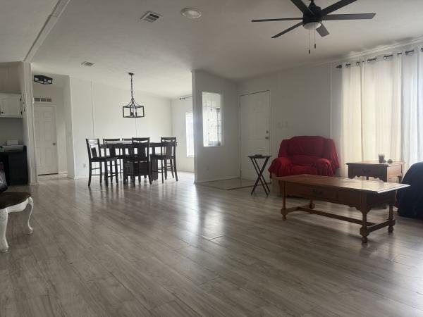 2000 Skyline B425-CT Mobile Home