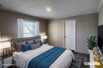 Photo 3 of 27 of home located at 3701 2nd St #369 #369 Coralville, IA 52241