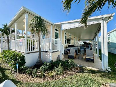 Photo 5 of 22 of home located at 10 NE Nautical Dr Jensen Beach, FL 34957